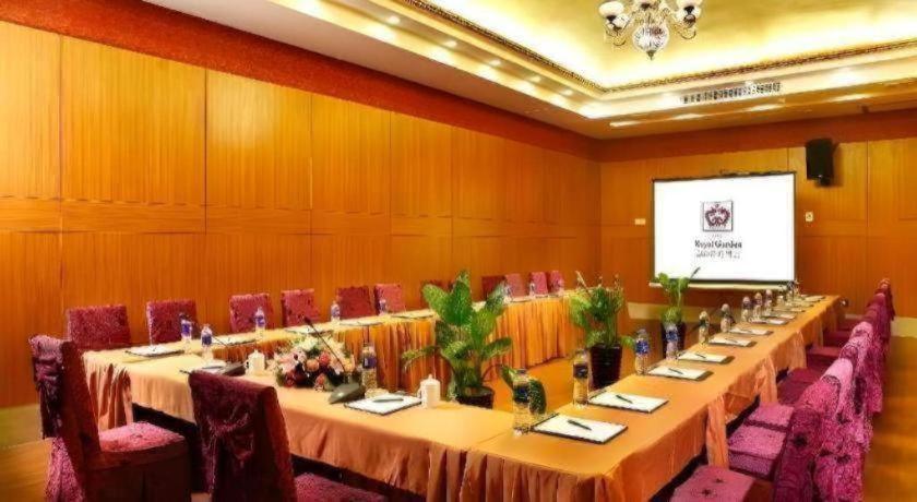 Royal Garden Hotel Γκουανγκζού Εξωτερικό φωτογραφία